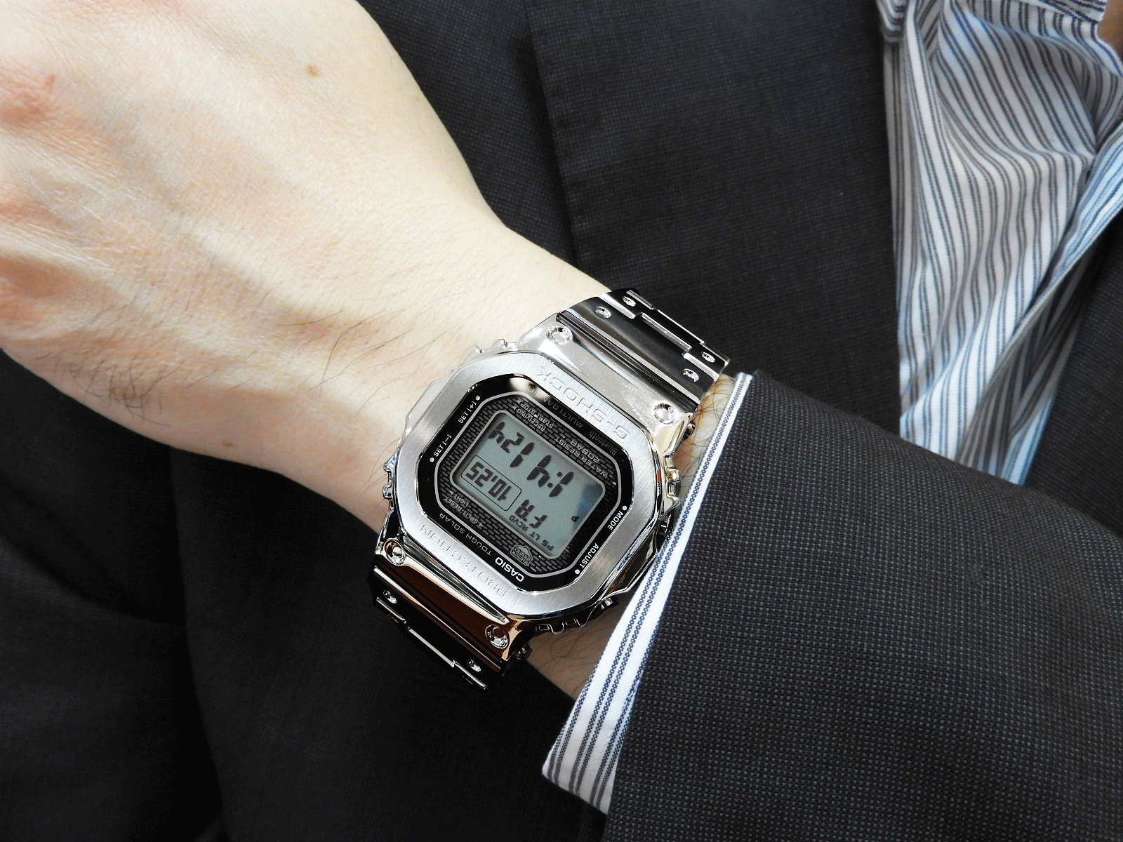 CASIO GMW-B5000D-1JF メタル-